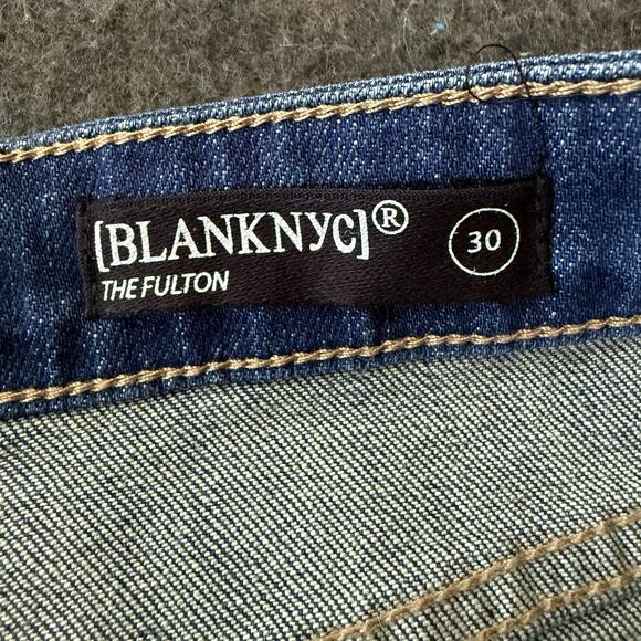 BlankNYC Denim Shorts Womens Size 30 The Fulton Distressed Denim Cutoff NWT - Picture 4 of 5